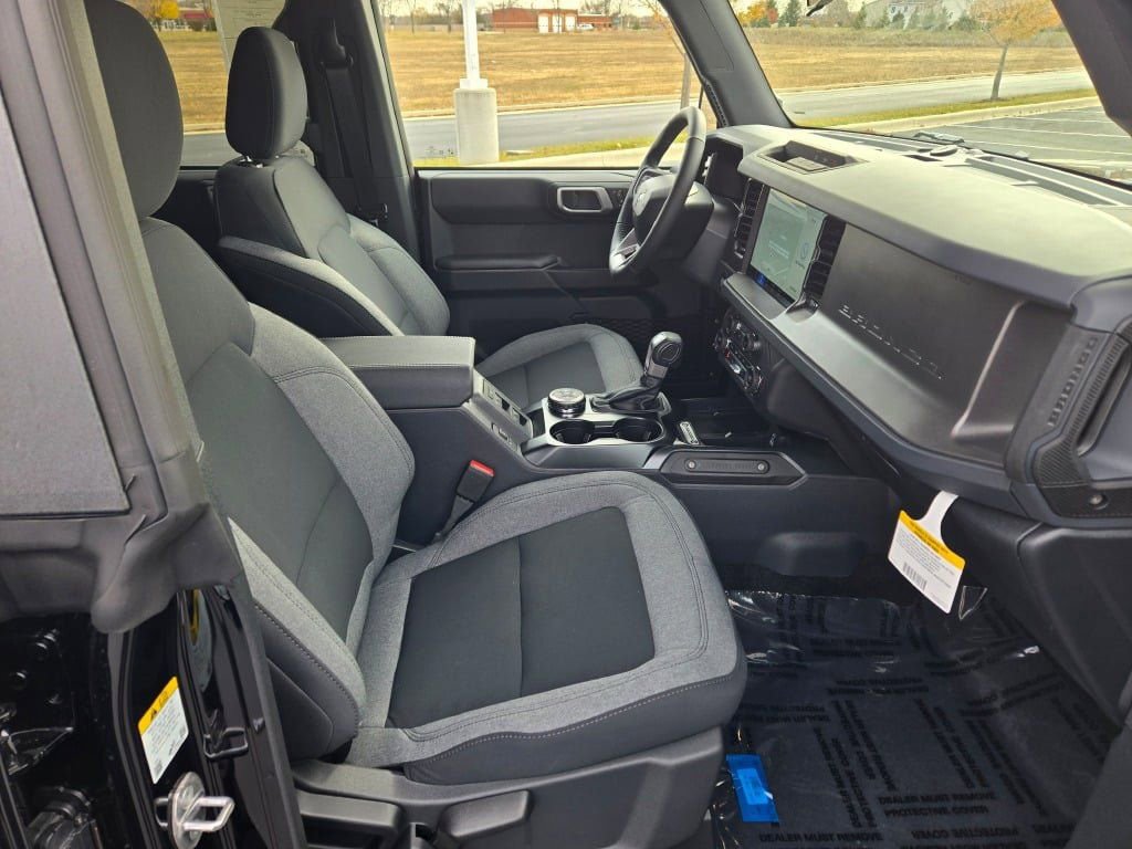 New 2025 Ford Bronco Big Bend image 6