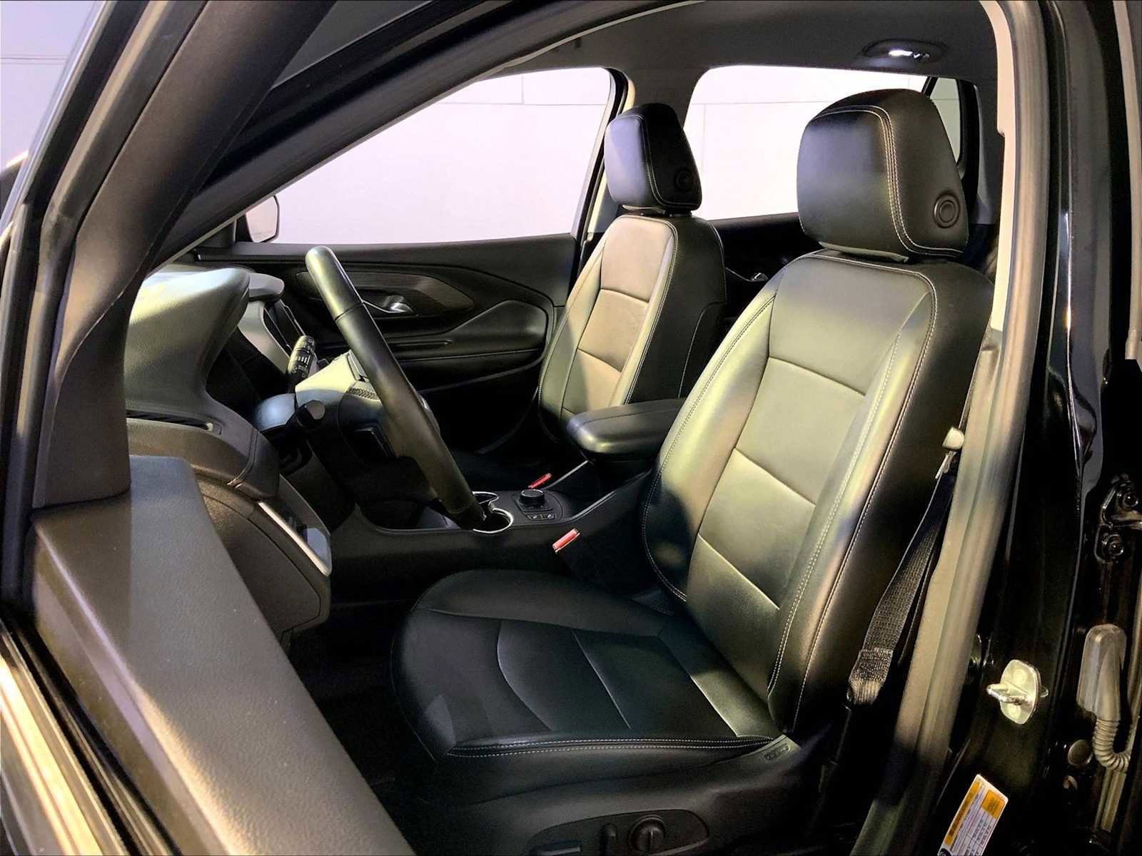 Used 2023 GMC Terrain SLT image 5