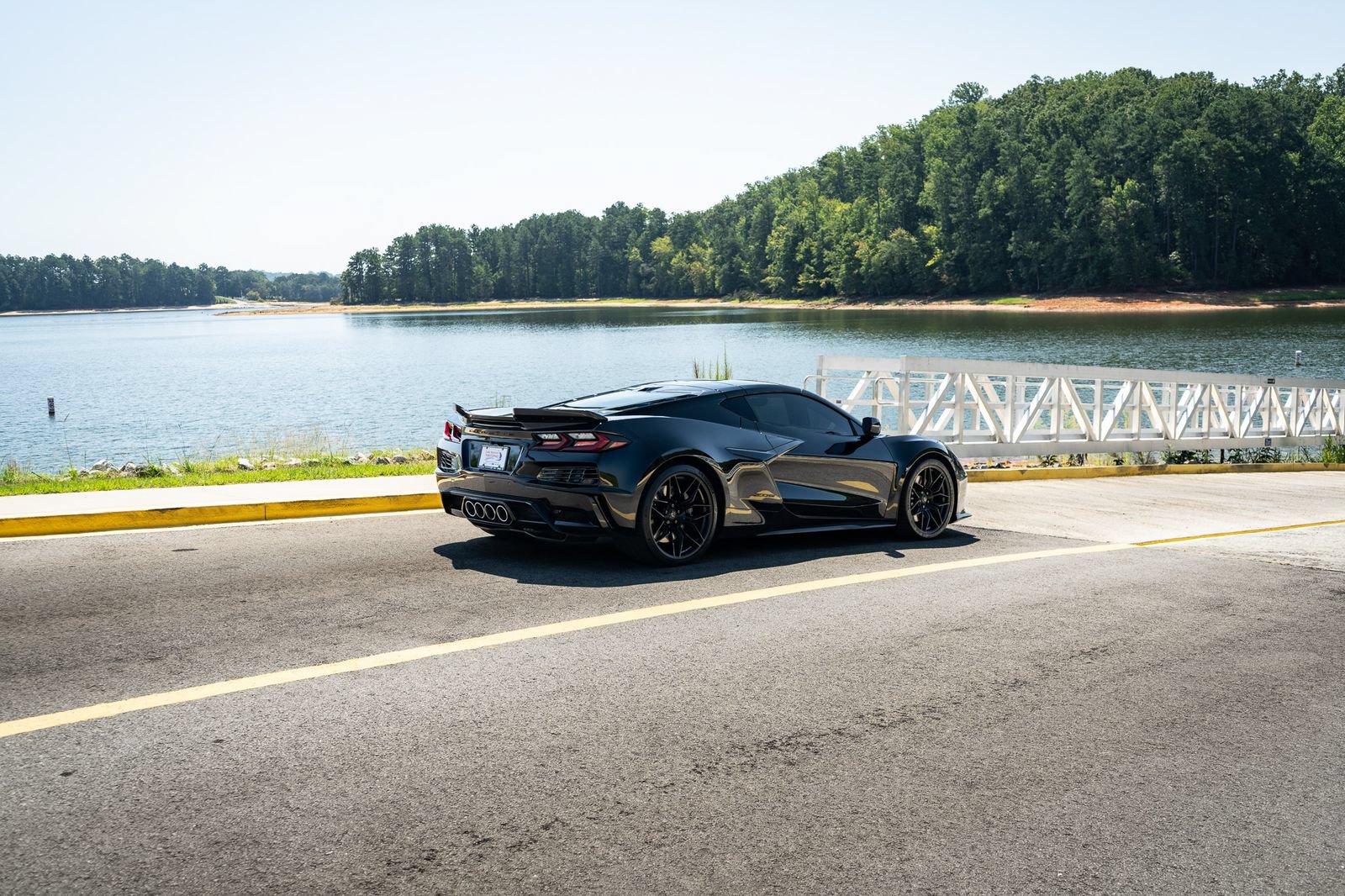 Used 2023 Chevrolet Corvette Z06 RWD image 20