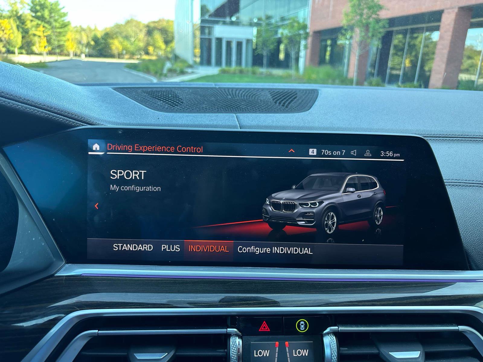 Used 2020 BMW X5 xDrive40i w/ Premium Package image 28