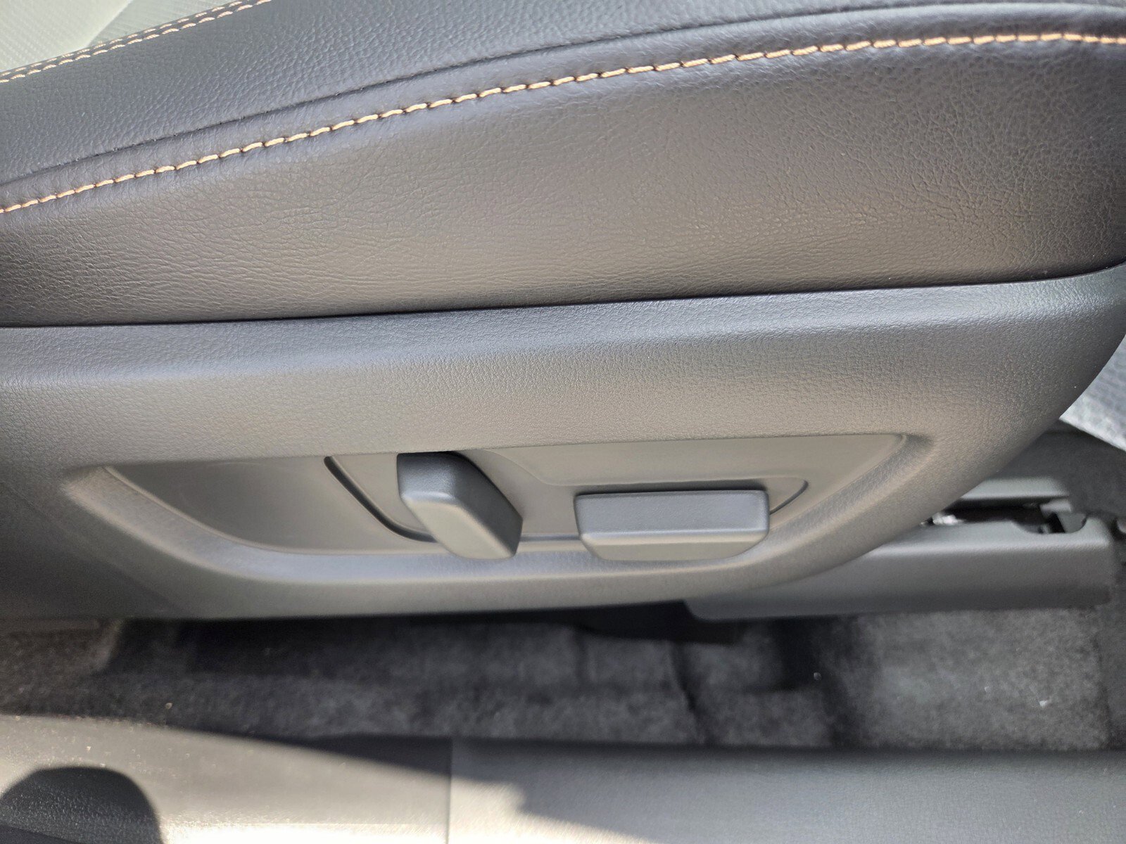 New 2026 MAZDA CX-70 3.3 Turbo w/ Preferred Package AWD/4WD image 16