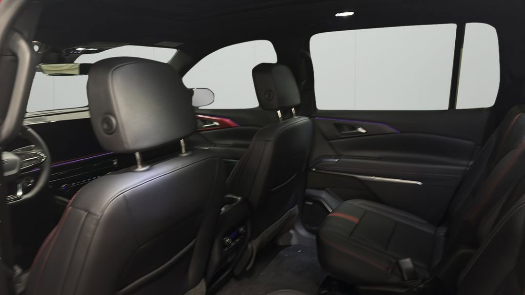 Used 2024 Chevrolet Traverse RS image 51