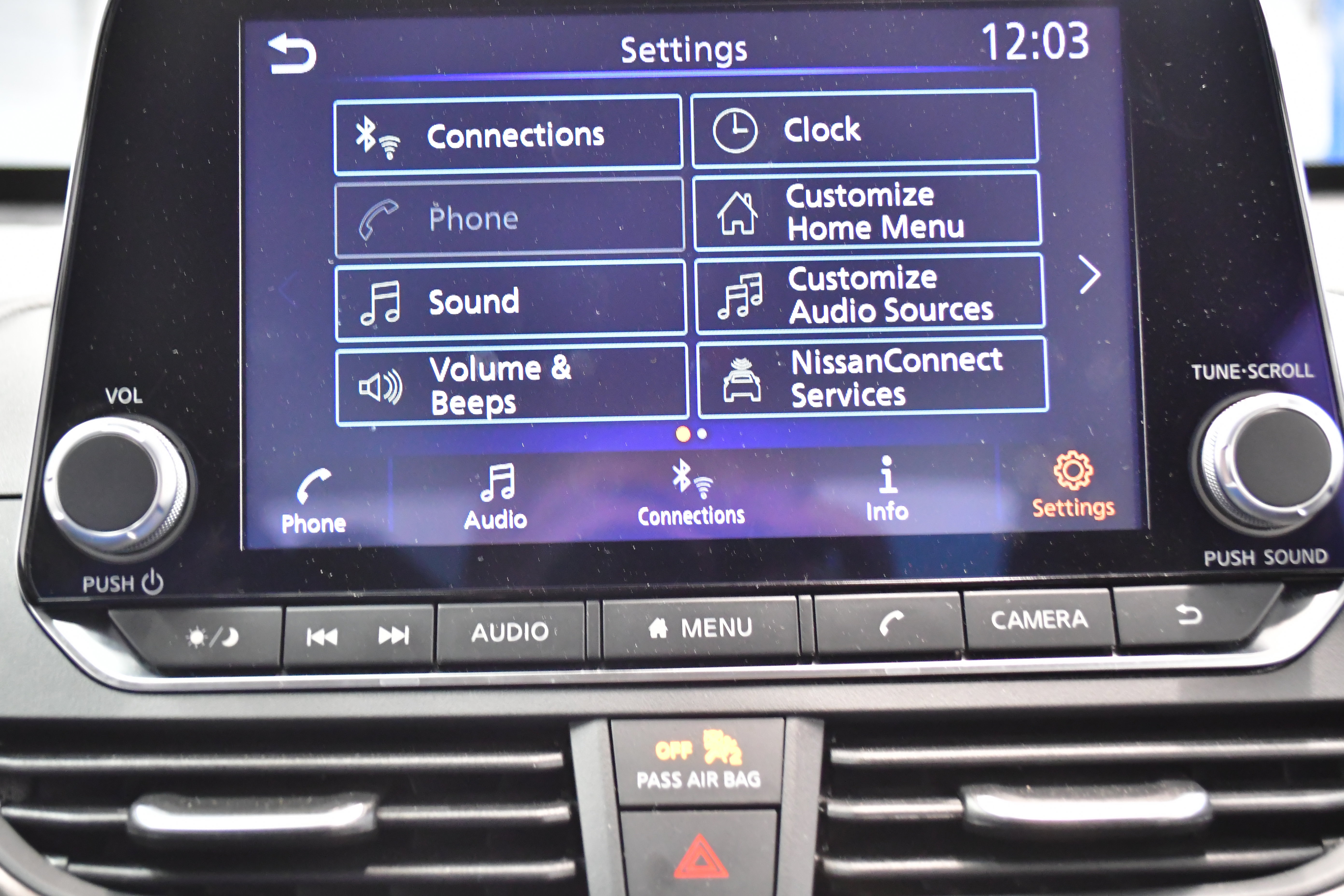 Used 2025 Nissan Altima 2.5 SV FWD image 25