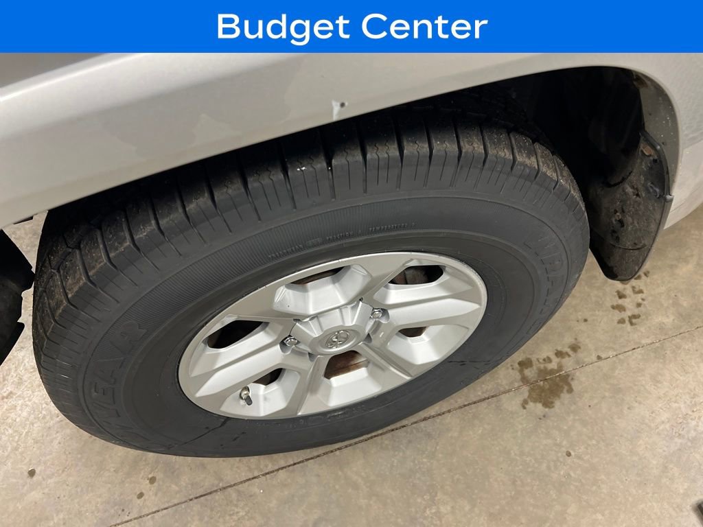 Used 2021 Toyota 4Runner SR5 Premium w/ Moonroof Package AWD/4WD image 10