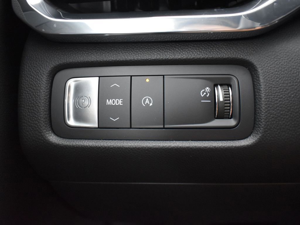 New 2025 GMC Acadia Elevation image 19