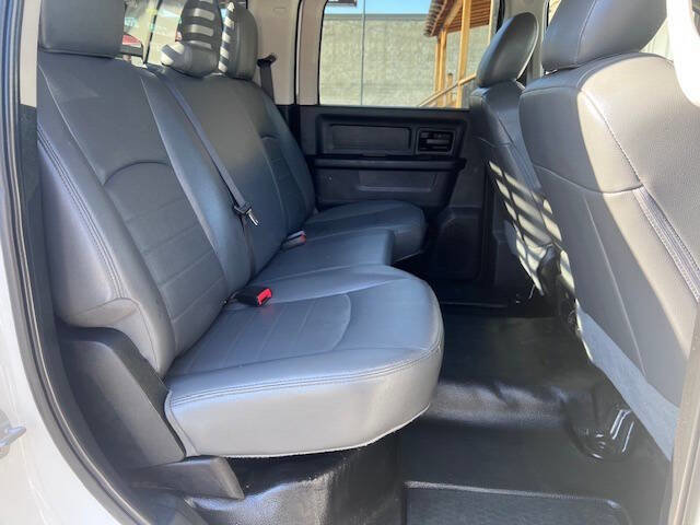 Used 2018 RAM 2500 Tradesman w/ Chrome Appearance Group AWD/4WD image 19