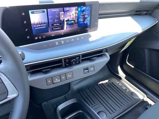 New 2026 Nissan Leaf FWD image 15