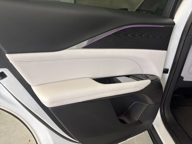 Certified 2024 Cadillac Lyriq Luxury RWD image 11