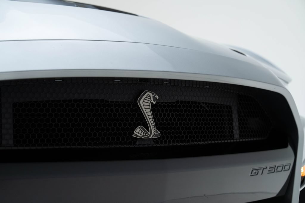 Used 2022 Ford Mustang Shelby GT500 w/ Carbon Fiber Track Pack RWD image 49