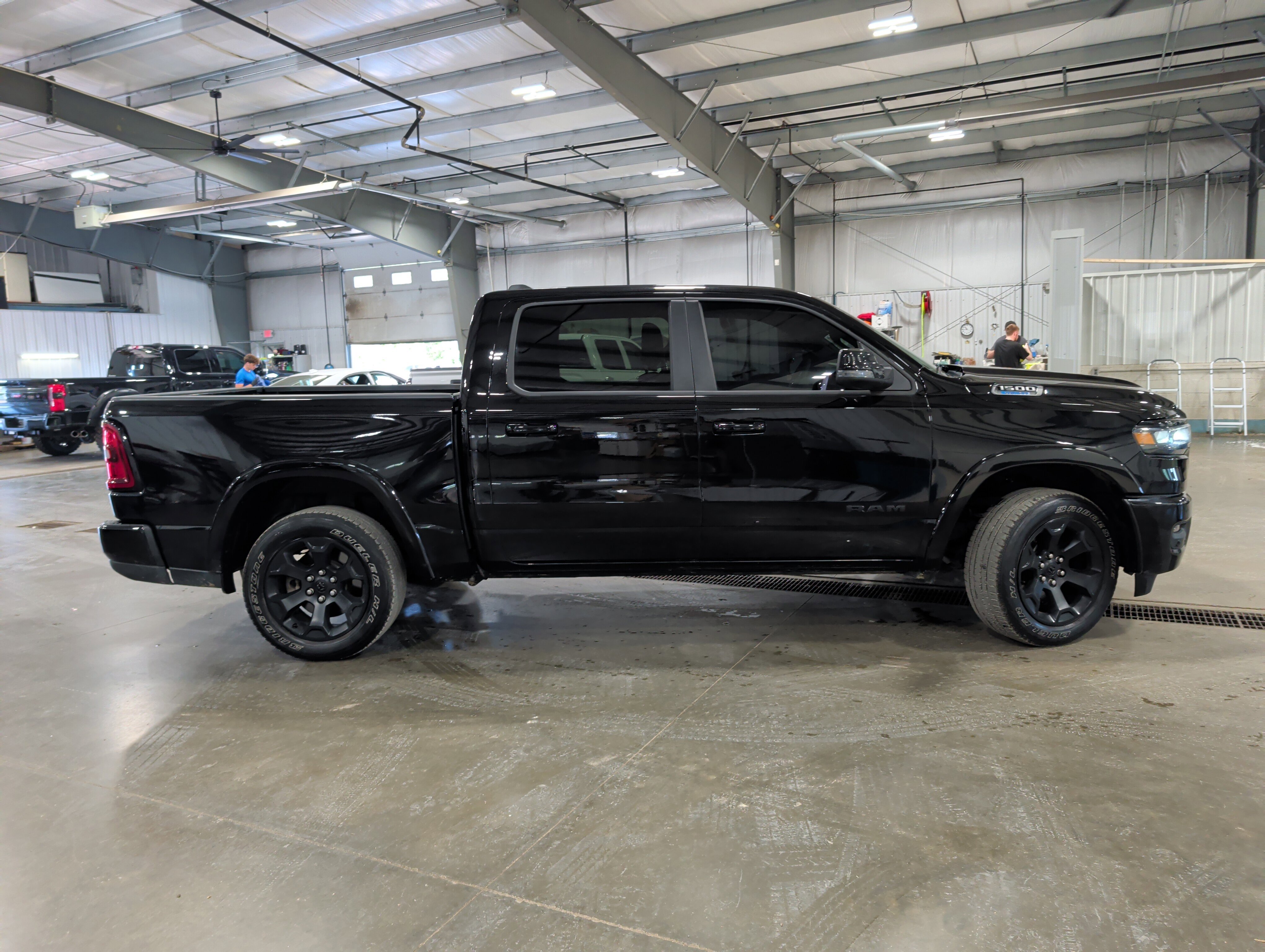 Used 2025 RAM 1500 Big Horn AWD/4WD image 2