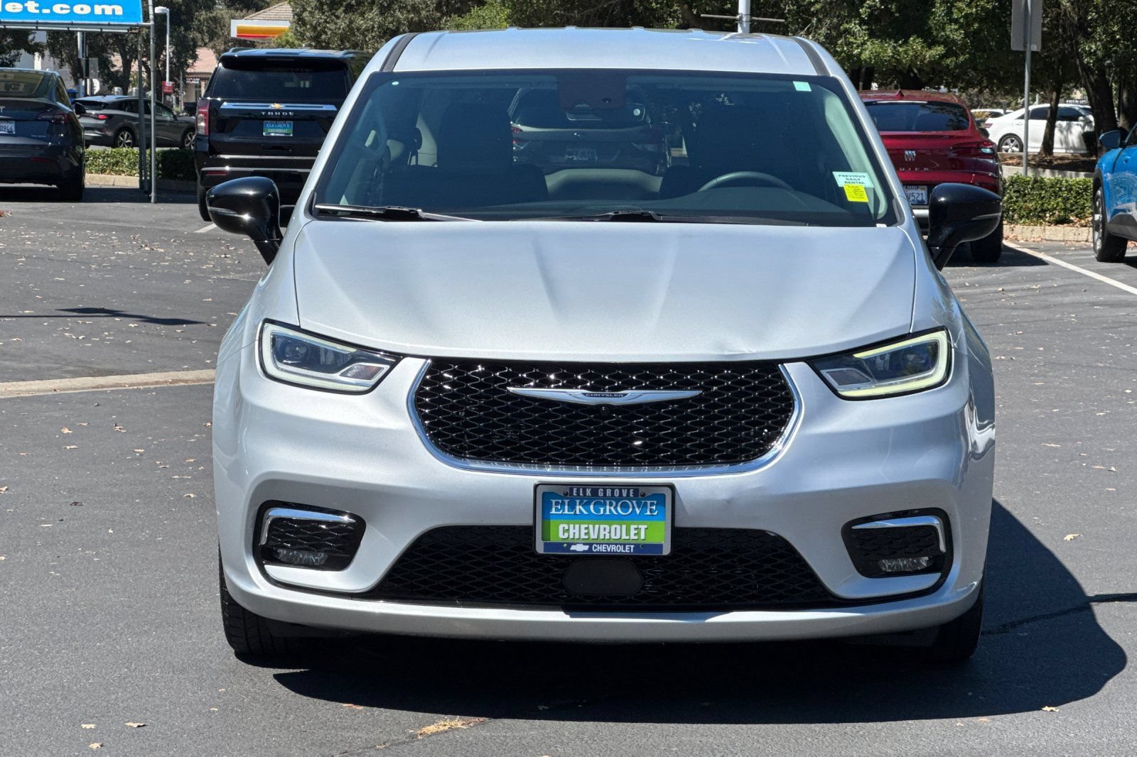 Used 2024 Chrysler Pacifica Touring-L FWD image 8