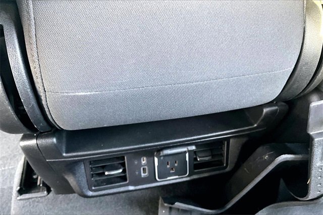 Used 2023 Chevrolet Silverado 1500 LT image 11