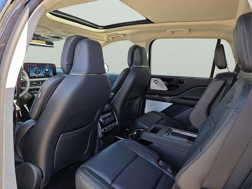 New 2026 Lincoln Aviator Reserve AWD/4WD image 12