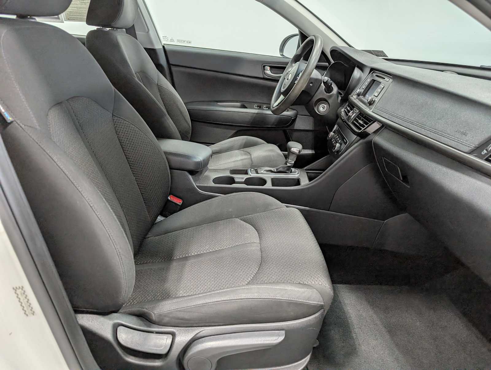 Used 2016 Kia Optima LX FWD image 38