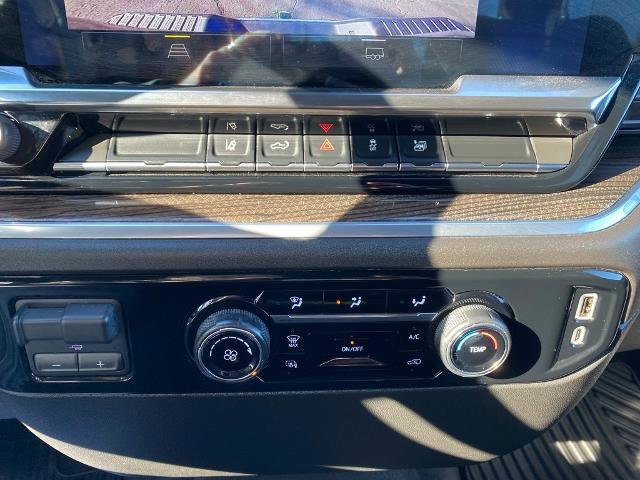 Used 2024 Chevrolet Silverado 2500 LT image 22