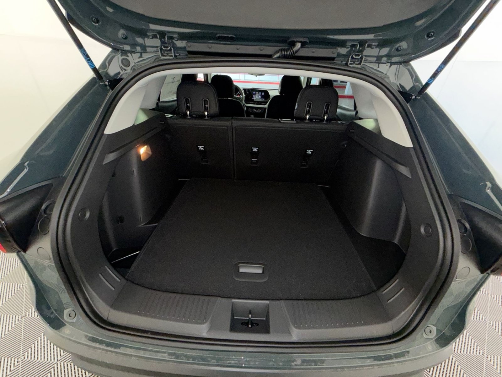 New 2026 Chevrolet Trax LS FWD image 25