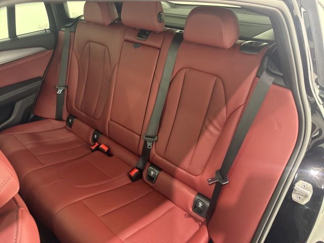 Certified 2023 BMW X4 xDrive30i w/ Convenience Package image 16