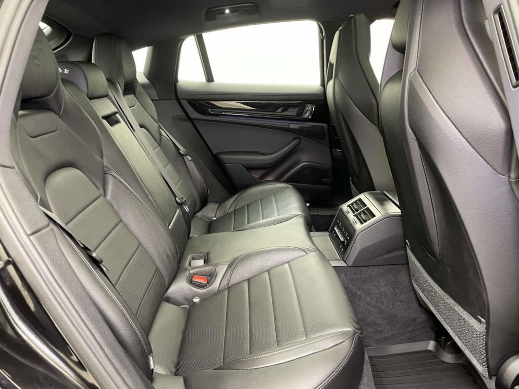 Certified 2024 Porsche Panamera 4 image 22