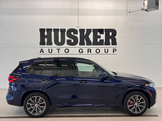 New 2026 BMW X5 xDrive40i w/ M Sport Package AWD/4WD image 2