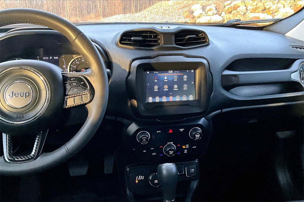 Used 2020 Jeep Renegade Latitude image 29