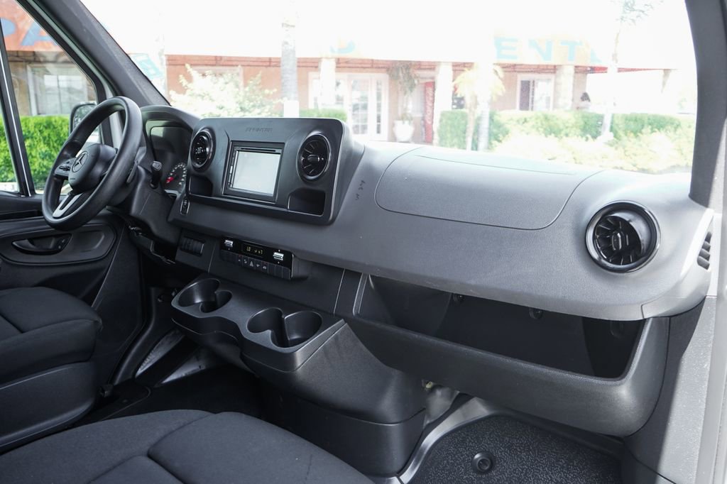 Used 2019 Mercedes-Benz Sprinter 170 Cargo image 32