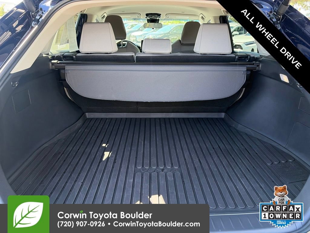 Used 2024 Toyota Venza LE AWD/4WD image 19