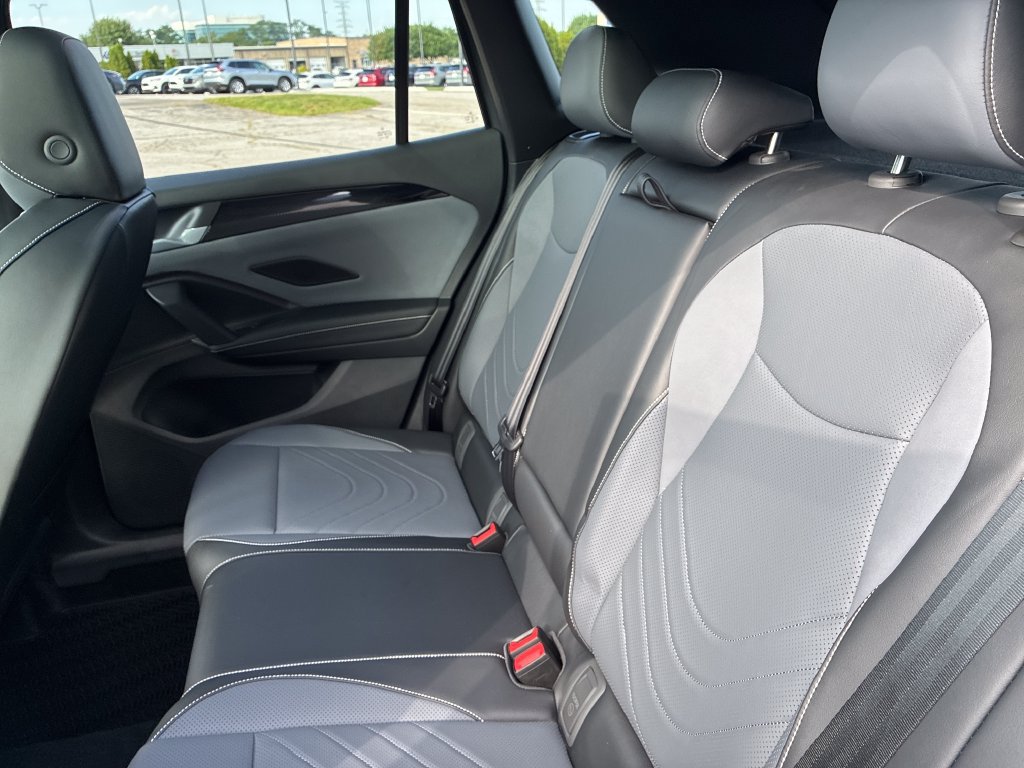 New 2026 Volkswagen Tiguan SE R-Line AWD/4WD image 19