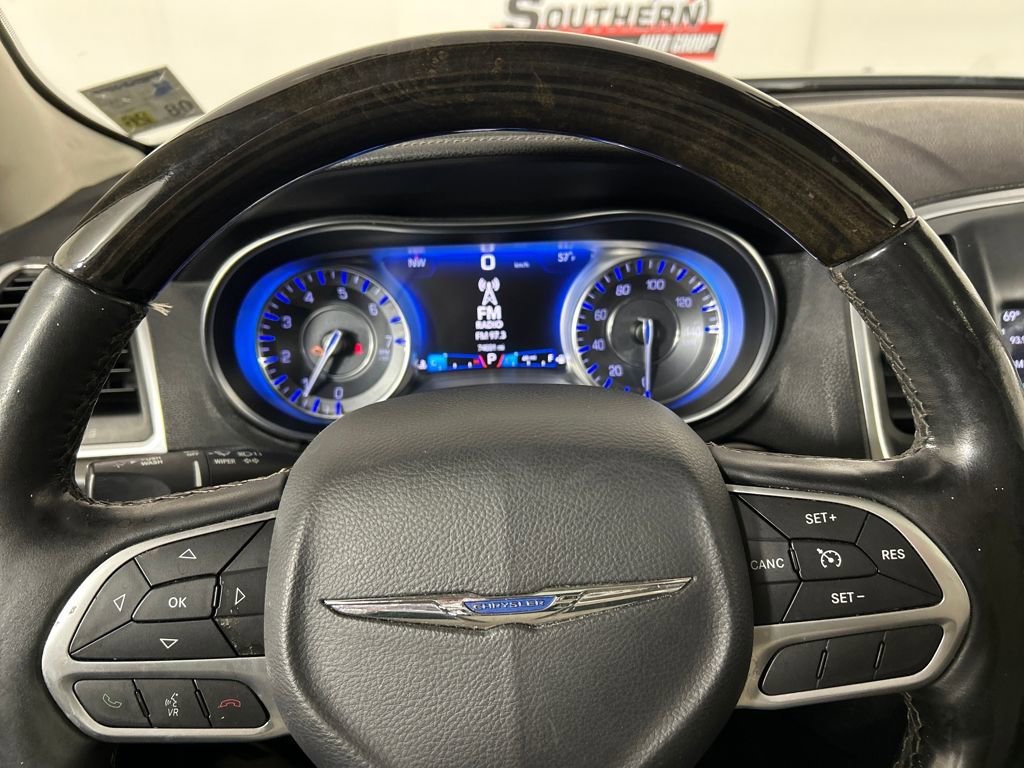 Used 2017 Chrysler 300 C image 13