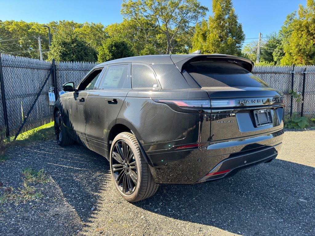 New 2026 Land Rover Range Rover Velar Dynamic SE image 5
