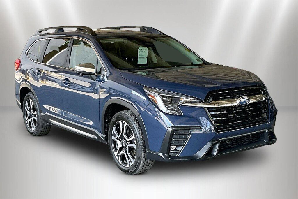 Certified 2023 Subaru Ascent Limited w/ Technology Package AWD/4WD image 1