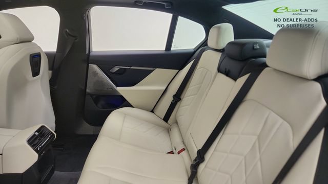 Used 2027 BMW 530i w/ M Sport Package RWD image 41
