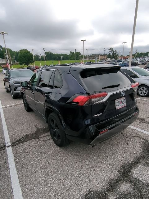 Certified 2019 Toyota RAV4 XSE w/ XSE Weather Package AWD/4WD image 10