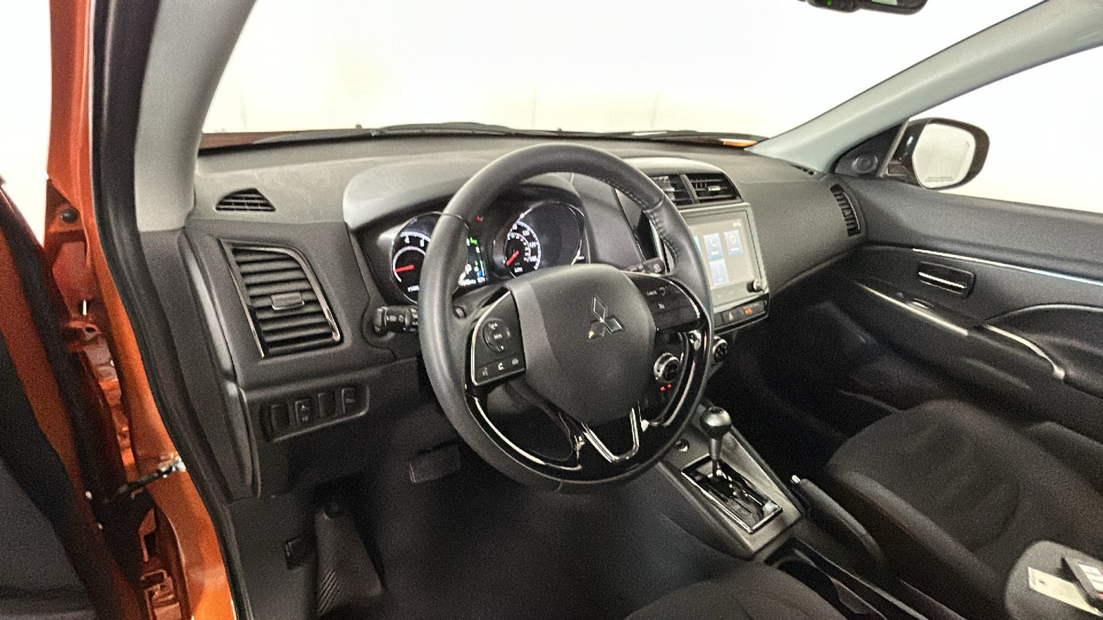 Used 2025 Mitsubishi Outlander Sport SE AWD/4WD image 15