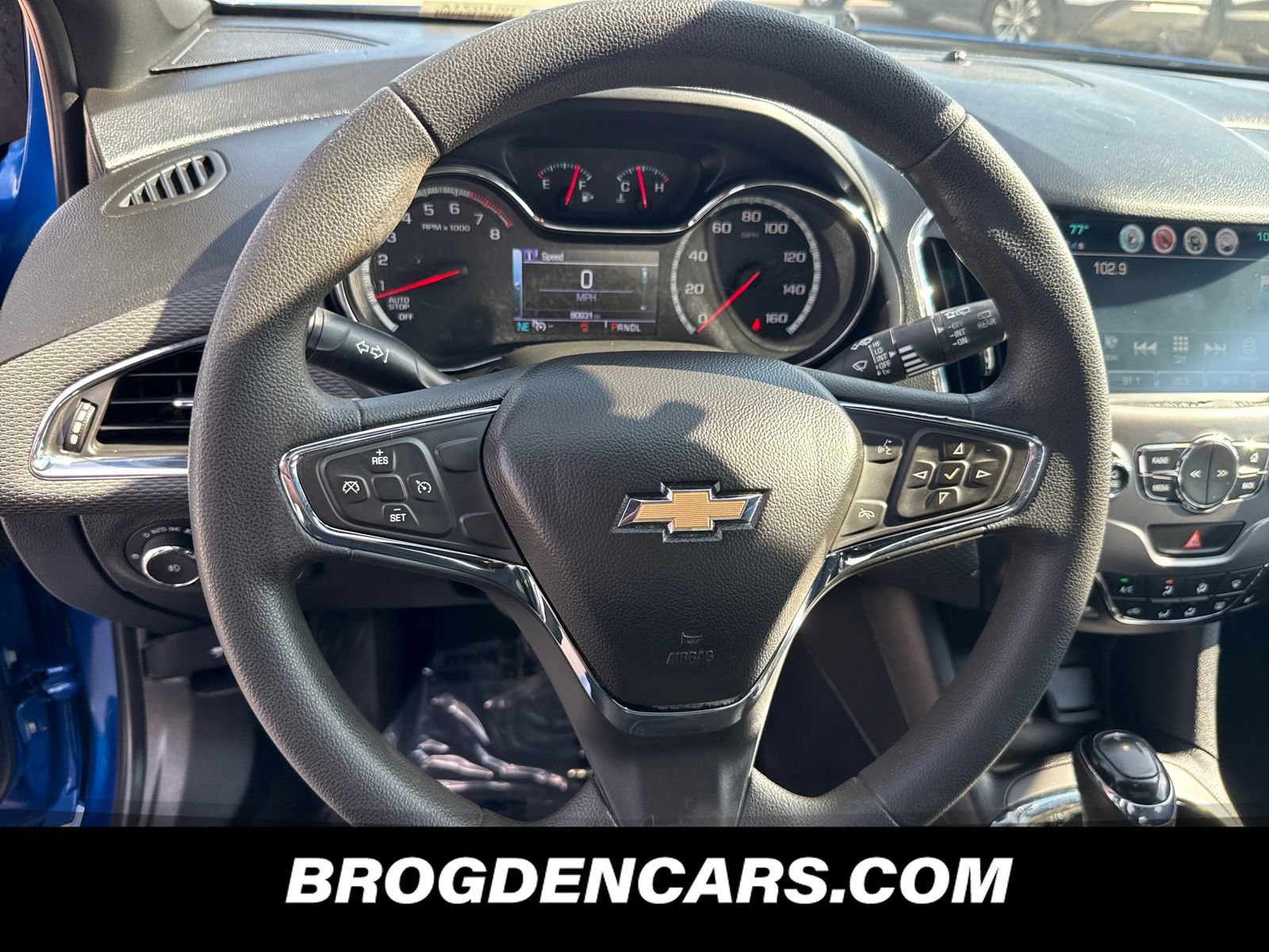 Used 2017 Chevrolet Cruze LT w/ Sun And Sound Package FWD image 4