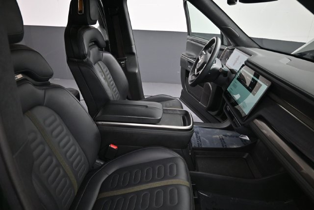 Used 2024 Rivian R1S Adventure Quad AWD/4WD image 19
