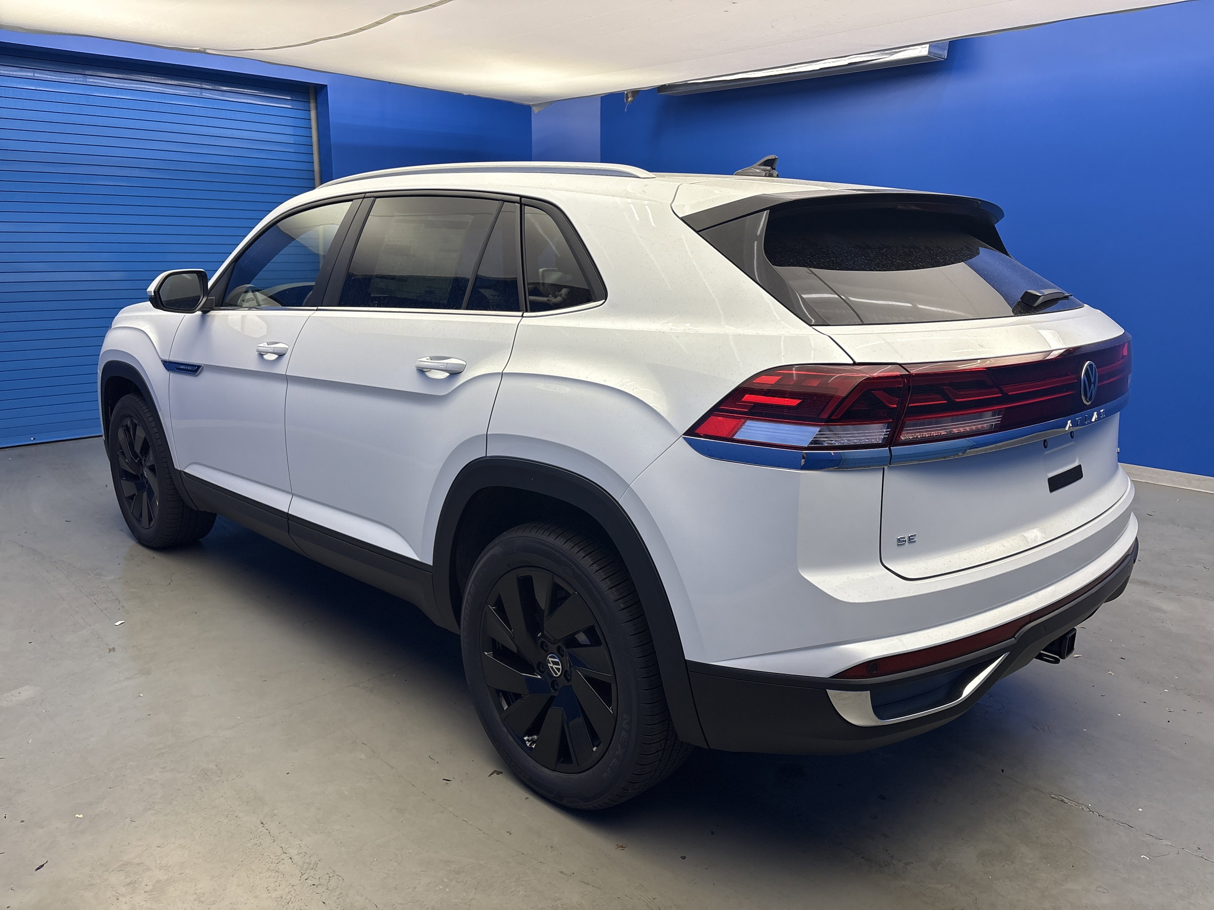 New 2026 Volkswagen Atlas Cross Sport SE image 5