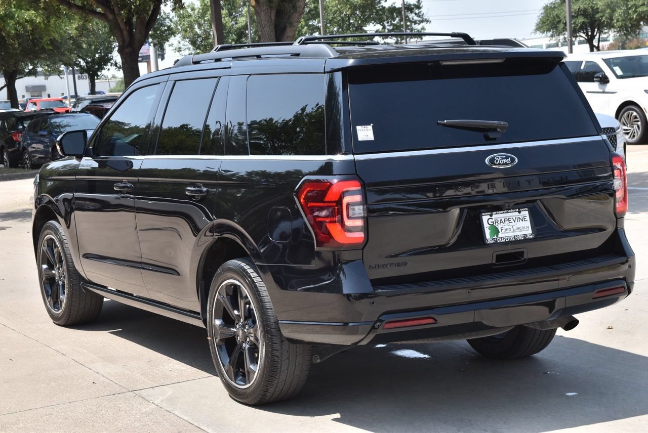 Used 2023 Ford Expedition Limited RWD image 10