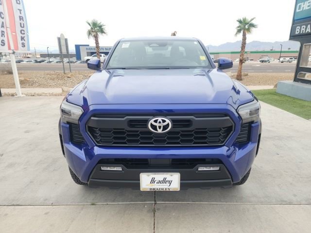 Used 2025 Toyota Tacoma TRD Off-Road image 9