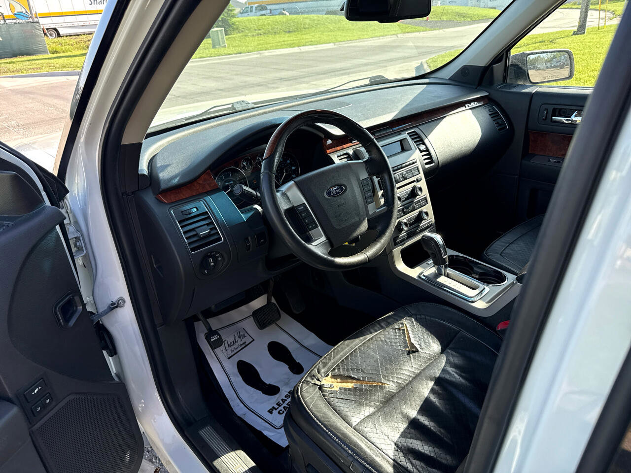 Used 2009 Ford Flex Limited image 10