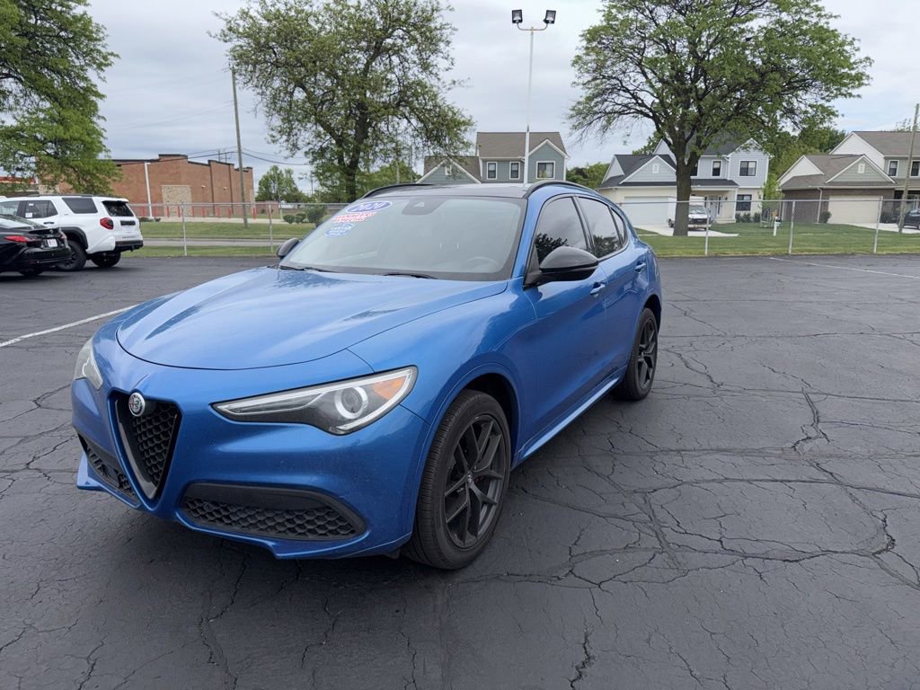 Used 2020 Alfa Romeo Stelvio Sport w/ Quick Order Package 22J Sport AWD/4WD image 2