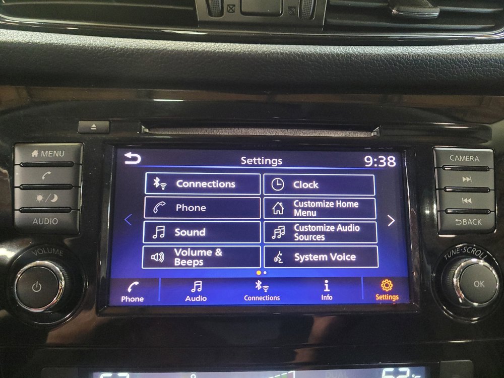 Used 2018 Nissan Rogue SV FWD image 25