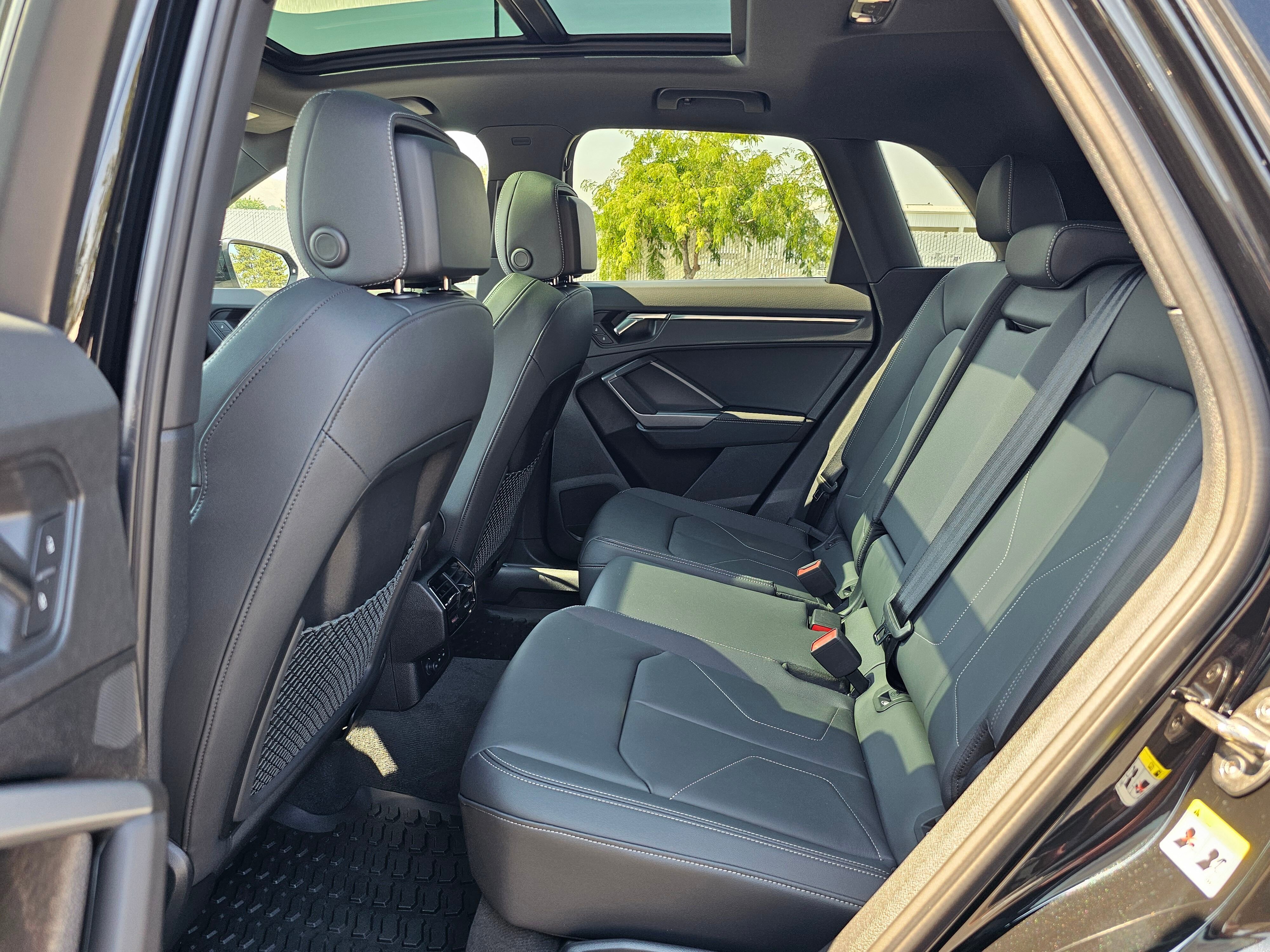 New 2025 Audi Q3 2.0T Premium image 12