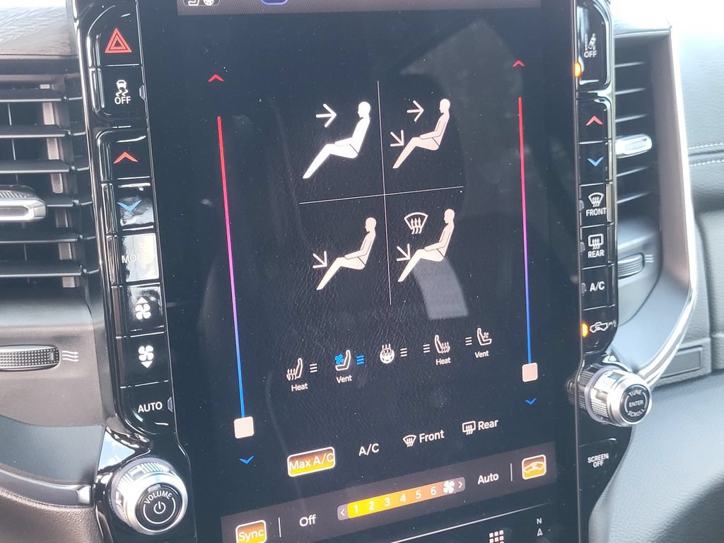 New 2026 RAM 2500 Laramie AWD/4WD image 23
