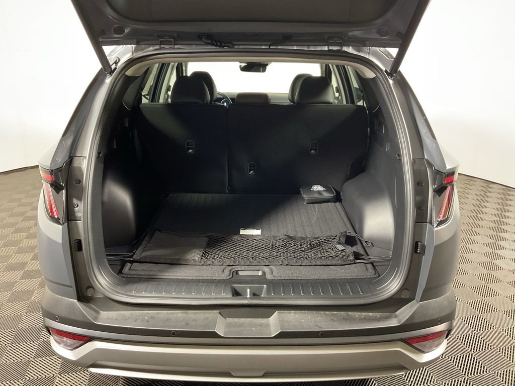 New 2026 Hyundai Tucson Limited FWD image 17