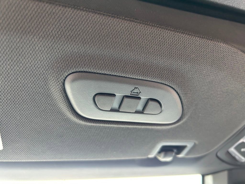 Used 2025 GMC Hummer EV 2X w/ LPO, Sport Package image 49