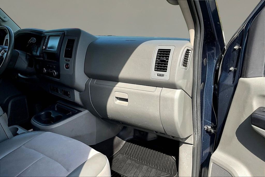 Used 2021 Nissan NV 2500 SV RWD image 21