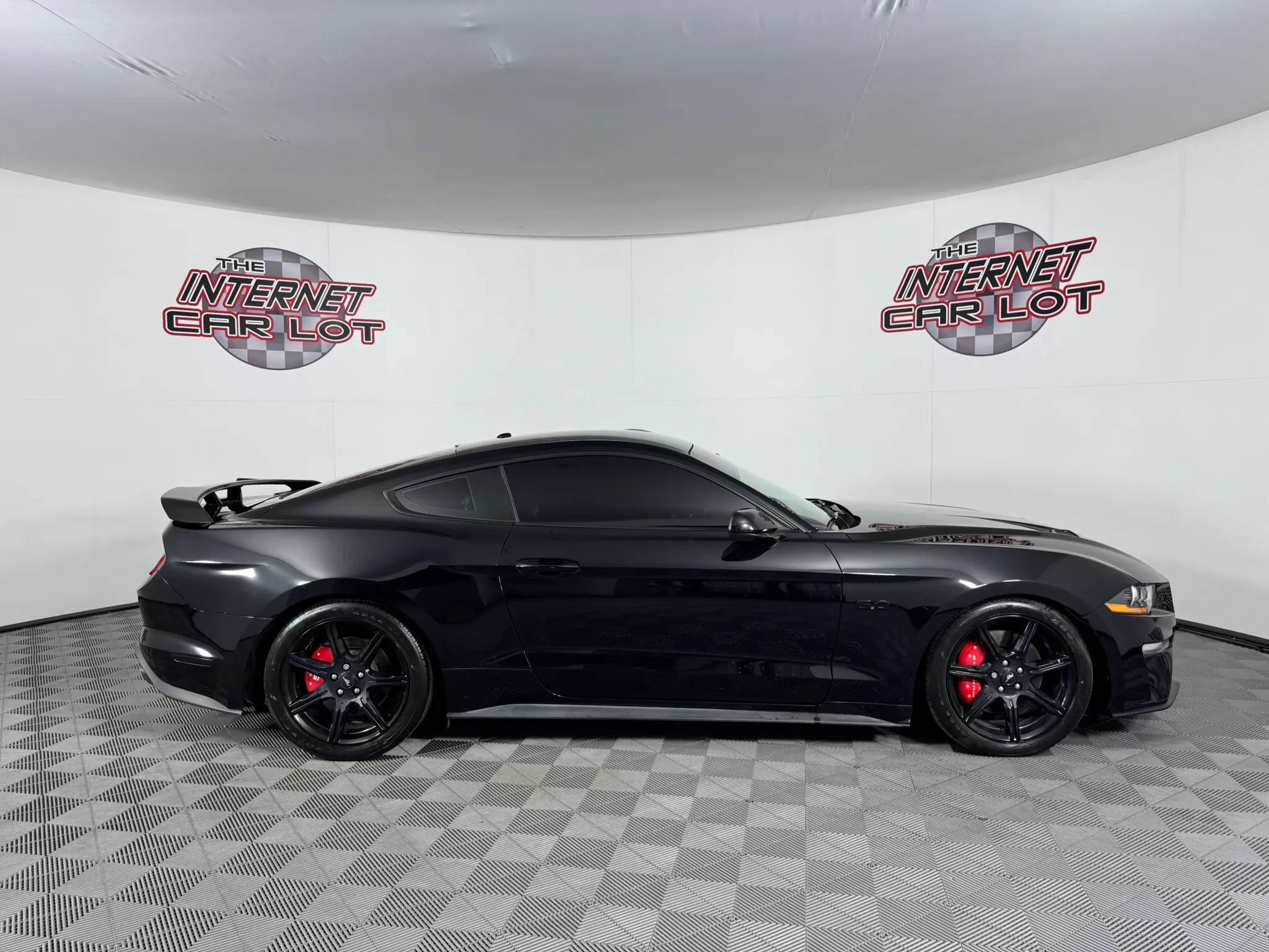 Used 2019 Ford Mustang GT Premium w/ Ford Safe & Smart Package RWD image 8