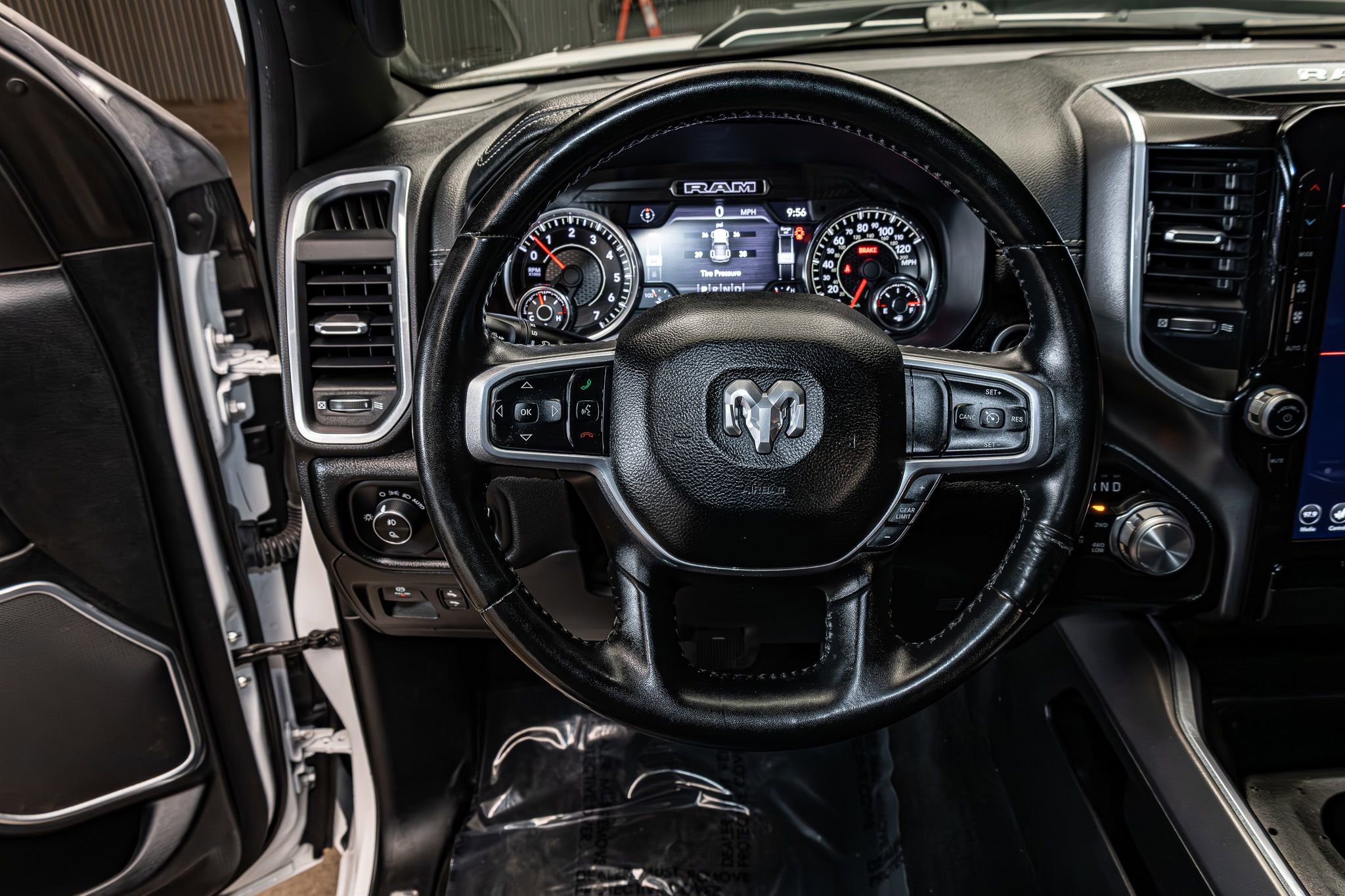 Used 2021 RAM 1500 Laramie image 14