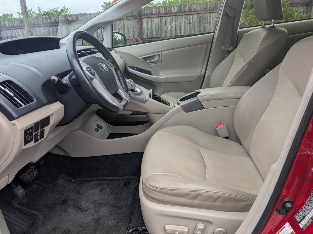 Used 2013 Toyota Prius Four FWD image 10