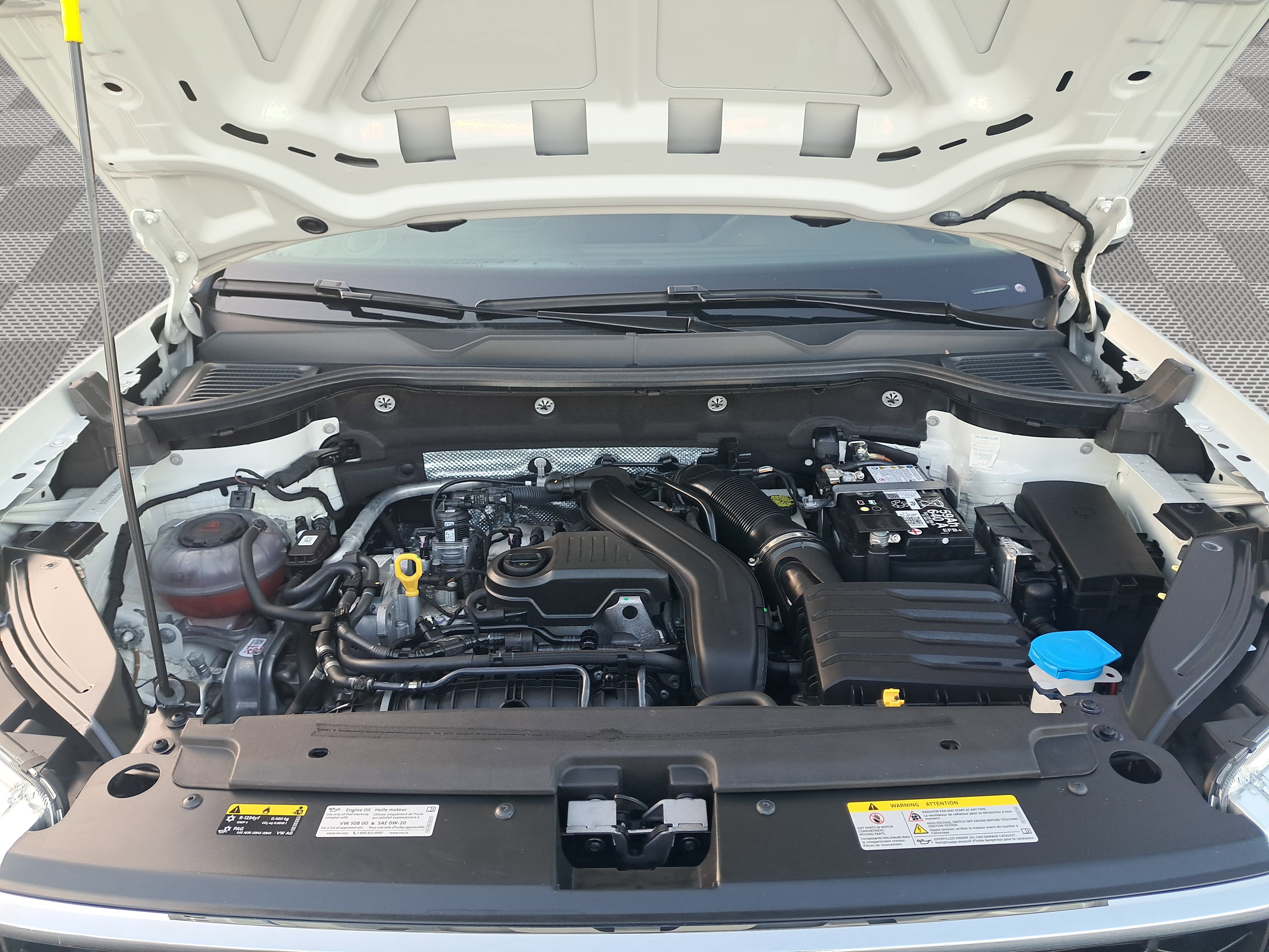 Used 2024 Volkswagen Taos SE image 28